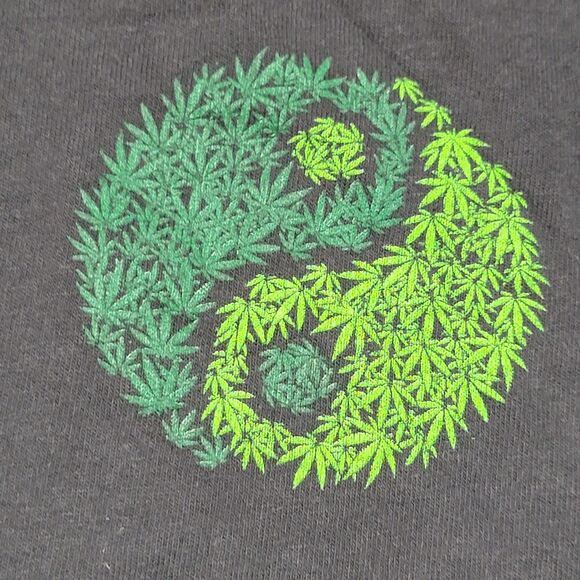 Fifth Sun SS Black Unisex Tee w/ Small "420" Yin Yang Graphic - Size Large - Picture 2 of 4